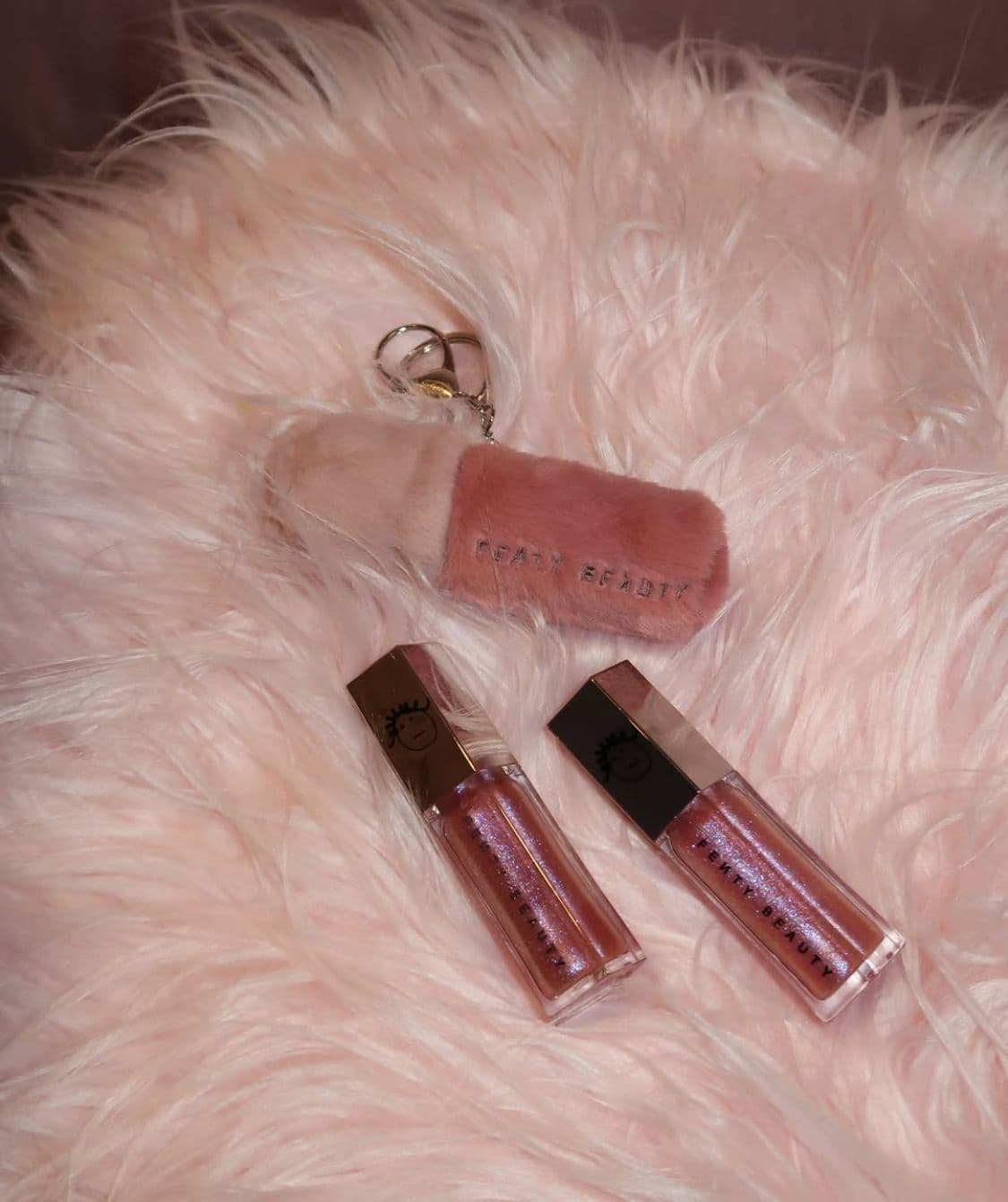 آویز پشمی لیپ گلاس Fenty Beauty - تصویر 2
